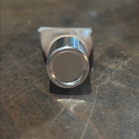 Clinique Touch Tint for Eyes - Cream nude sparkle eyeshadow neutral makeup tube - Picture 5 of 5